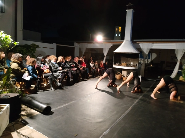 Espectáculo nocturno en el Festival Art als Patis Espectáculo nocturno en el Festival Art als Patis, Poble Nou del Delta. 2018-2019